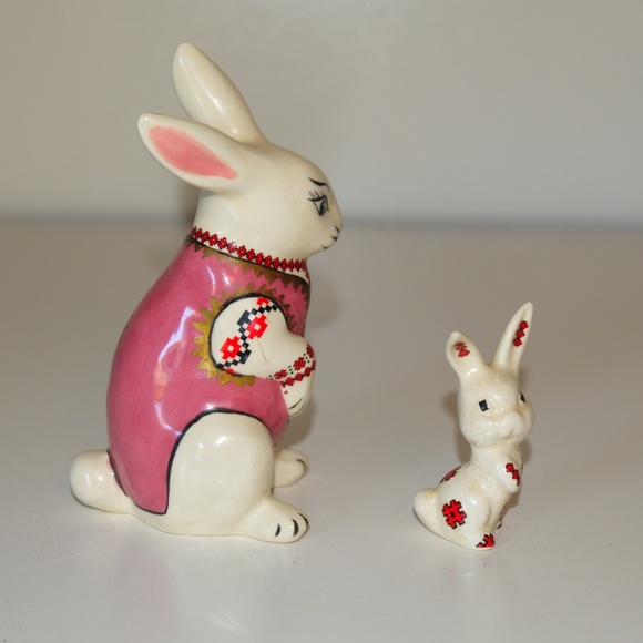 Vintage European Porcelain Ceramic Bunny Rabbit Figurines - Picture 5 of 12